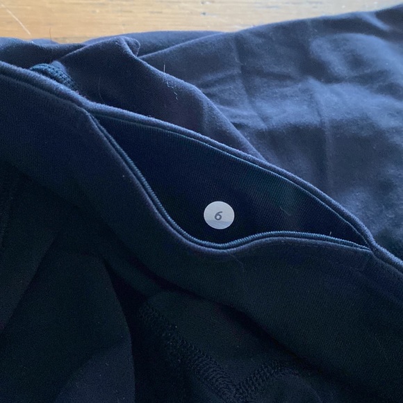 Lululemon Black Leggings - Size 6 - Picture 3 of 3